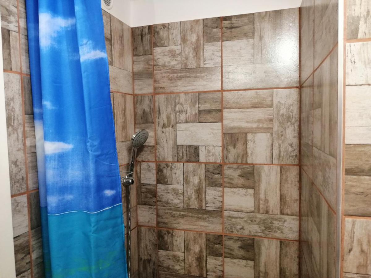 Apartment Freya Lesce (Upper Carniola)